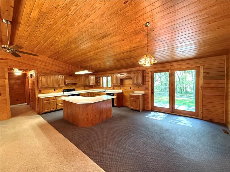 21004 Danube Rd, Burlington Jct, MO 64428