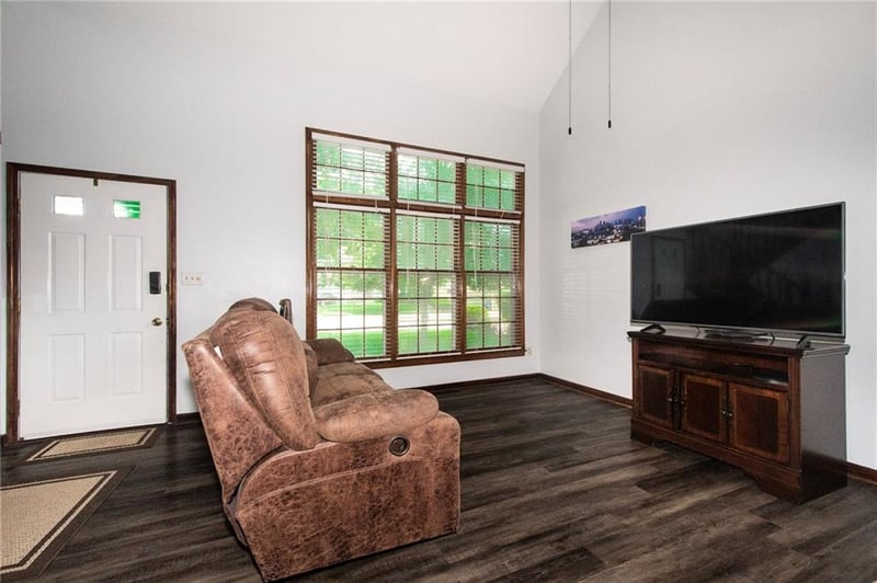15216 132nd Pl, Olathe, KS 66062