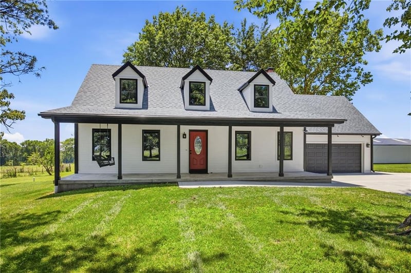 40107 Lorenze Rd, Lone Jack, MO 64070