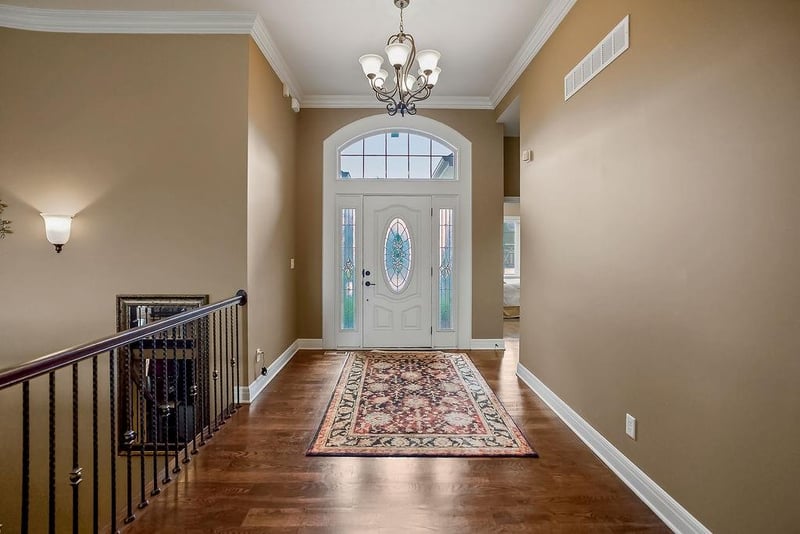1422 Brompton Ln, Raymore, MO 64083