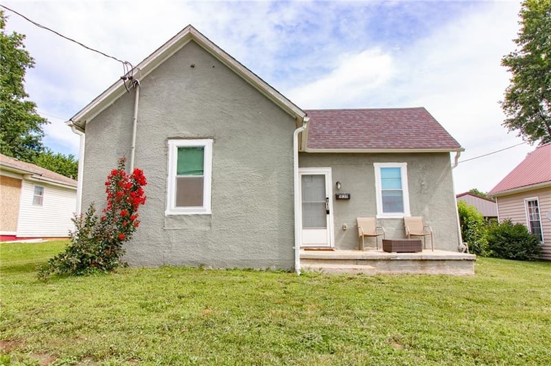 1830 Poplar St, Lexington, MO 64067