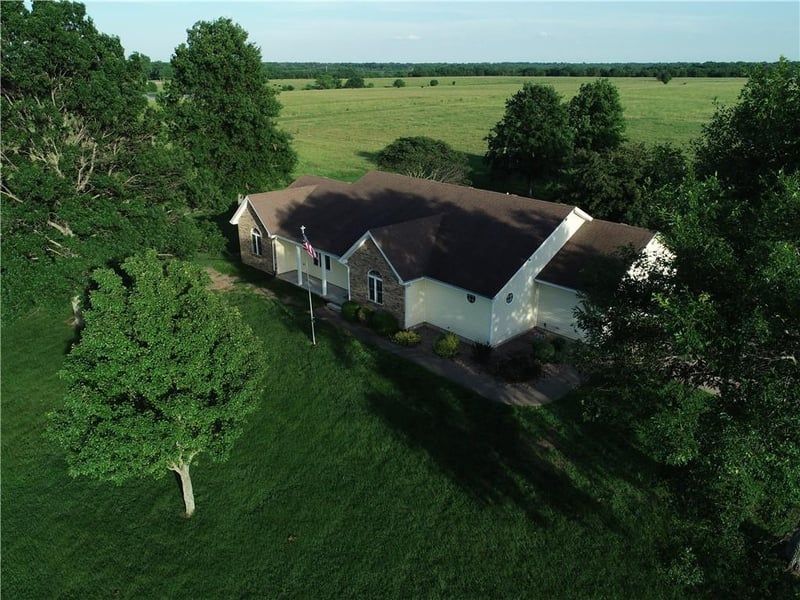 30919 363rd St, Osawatomie, KS 66064