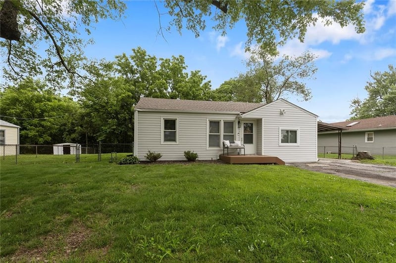 8106 NW Mo 9 Hw, Parkville, MO 64152