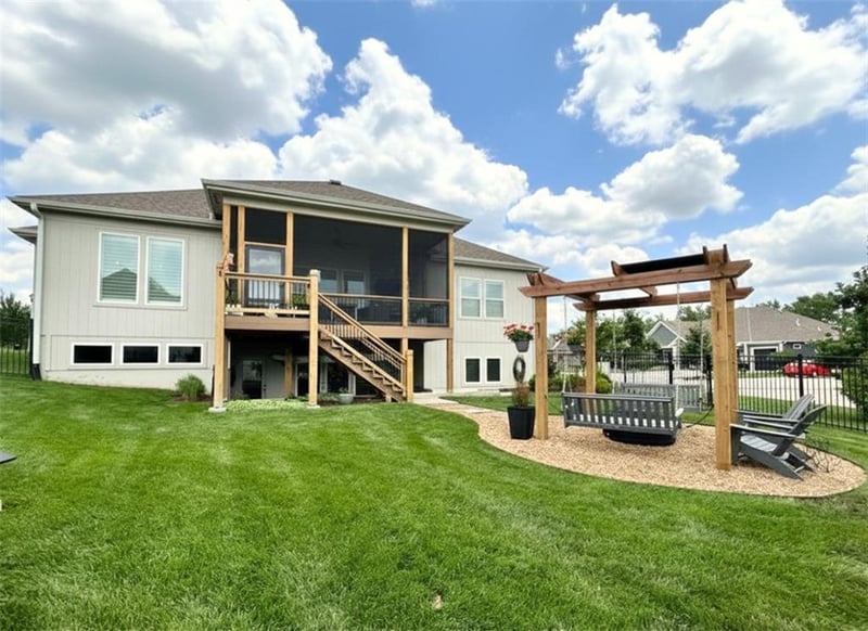 11584 Roundtree St, Olathe, KS 66061