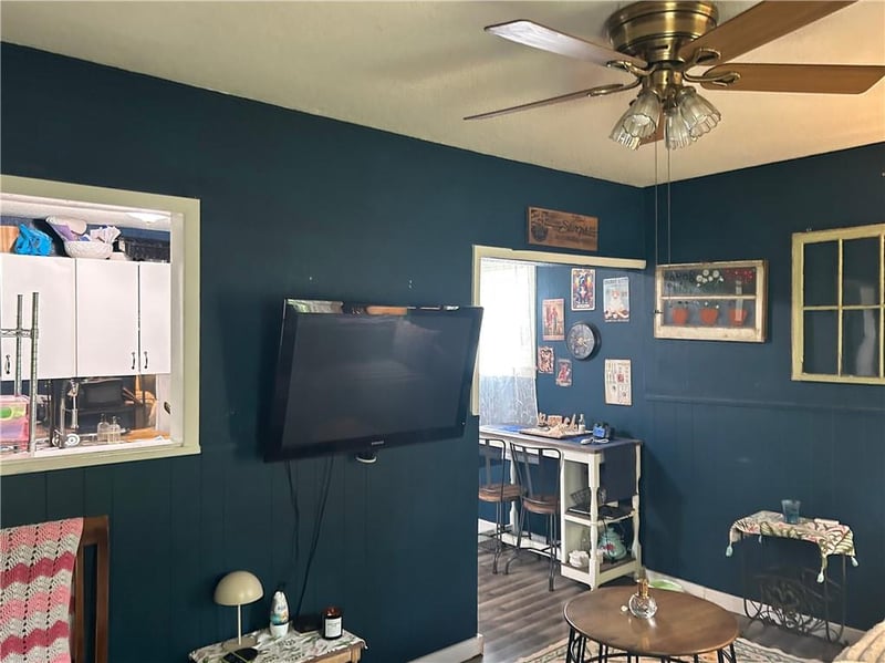 719 Walnut St, Leavenworth, KS 66048