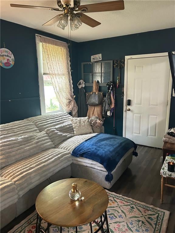 719 Walnut St, Leavenworth, KS 66048