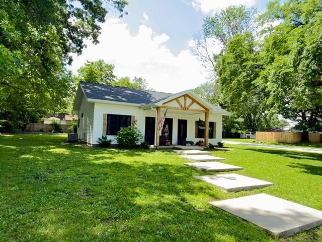 427 W Walnut St, Nevada, MO 64772