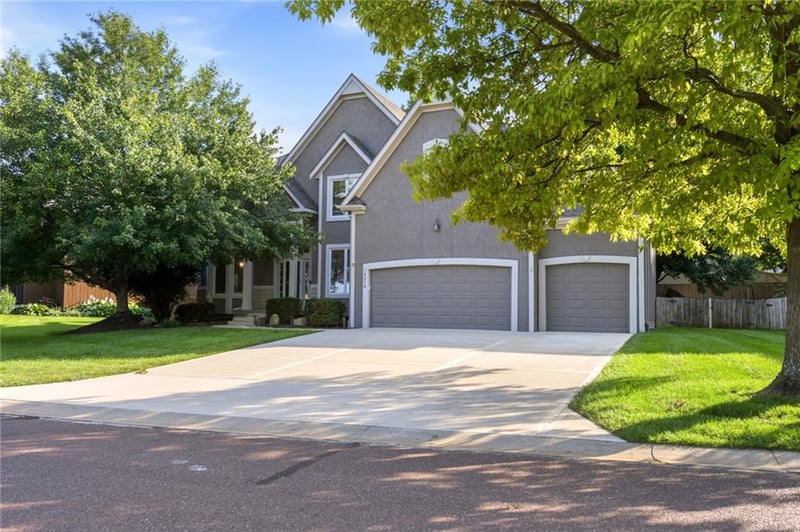 16016 Rosewood St, Overland Park, KS 66085