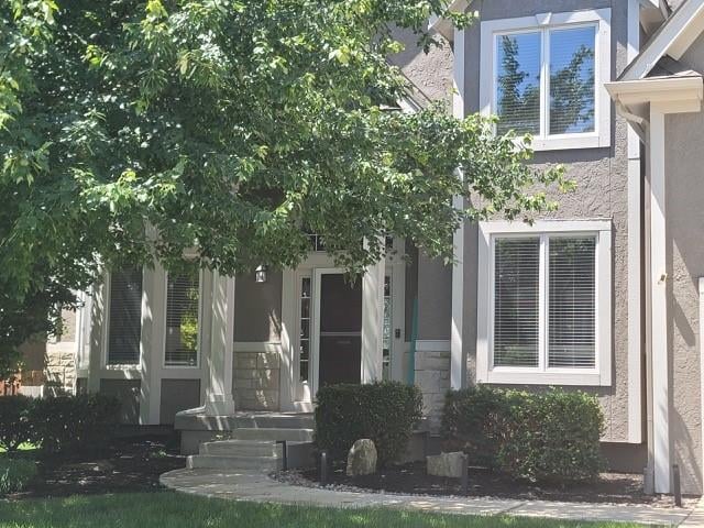 16016 Rosewood St, Overland Park, KS 66085