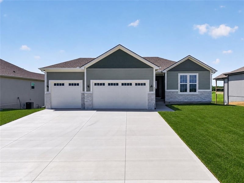 507 Callie Rd, Bates City, MO 64011