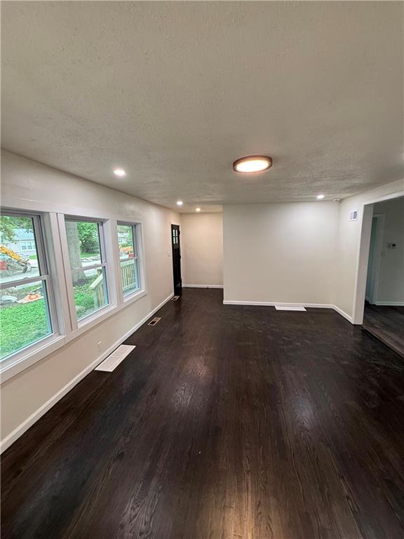 825 Weaver St, Olathe, KS 66061