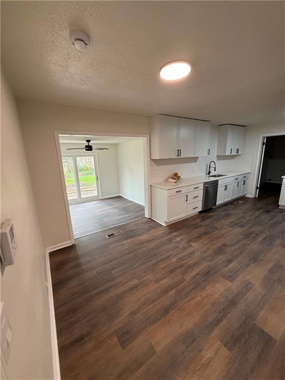 825 Weaver St, Olathe, KS 66061