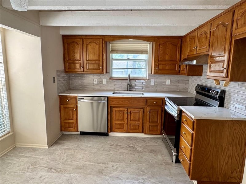 12200 79th Ter, Lenexa, KS 66215