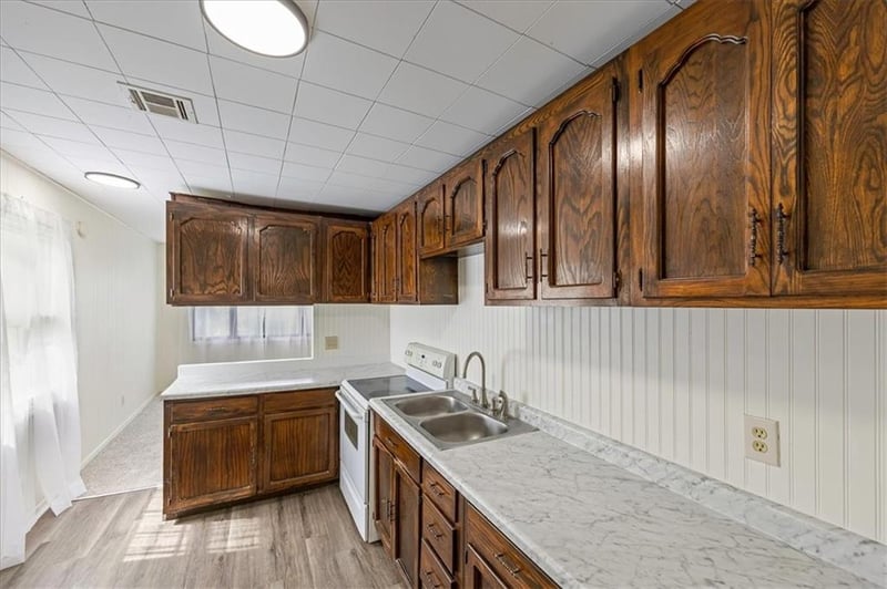 3618 Shawnee Dr, Kansas City, KS 66106