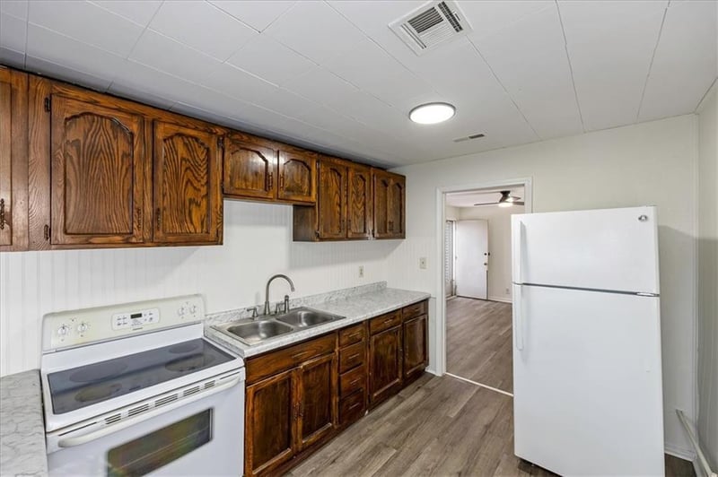 3618 Shawnee Dr, Kansas City, KS 66106