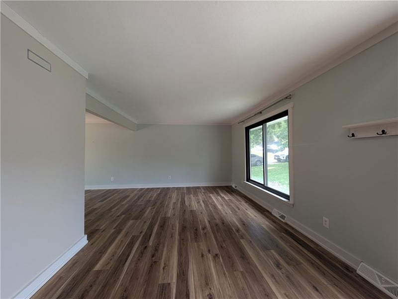 7716 69th Ter, Kansas City, MO 64152