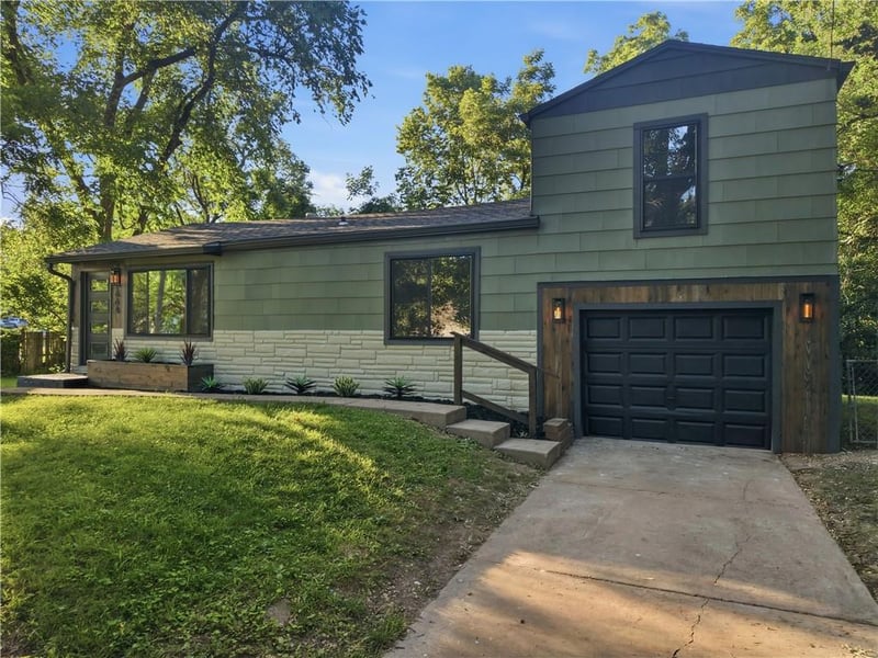 664 Doniphan St, Leavenworth, KS 66048