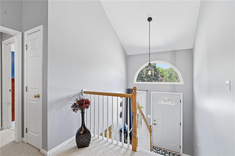1301 NE Foxwood Dr, Lee's Summit, MO 64086