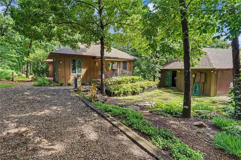 20550 Neosho Rd, Garnett, KS 66032