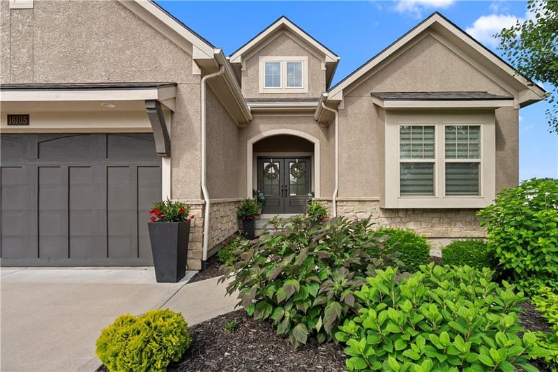 16105 Larsen St, Overland Park, KS 66221