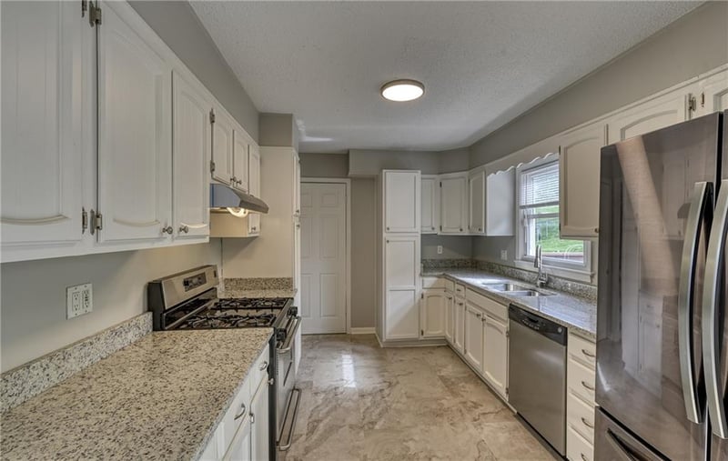 3535 N Chelsea Ave, Kansas City, MO 64117