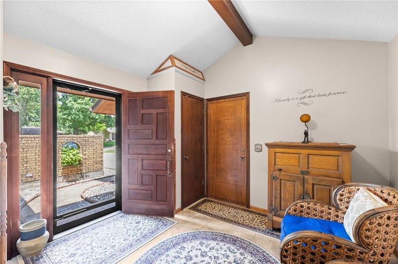 21 Edwards St, Iola, KS 66749