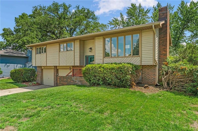 3409 Trail Rd, Lawrence, KS 66049