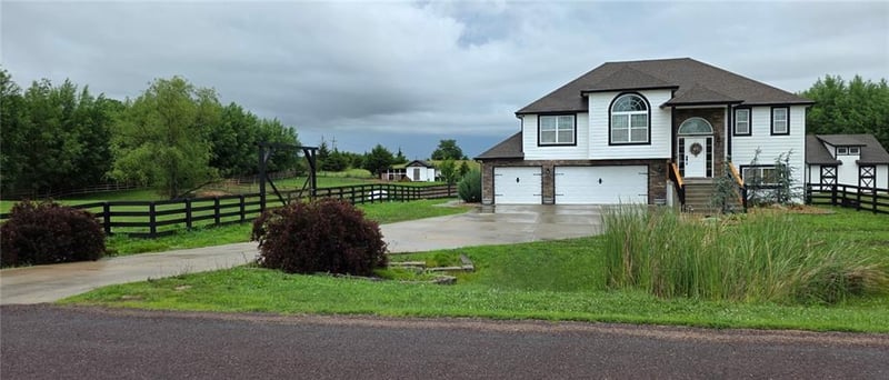 16956 Auburn Ct, Bonner Springs, KS 66012