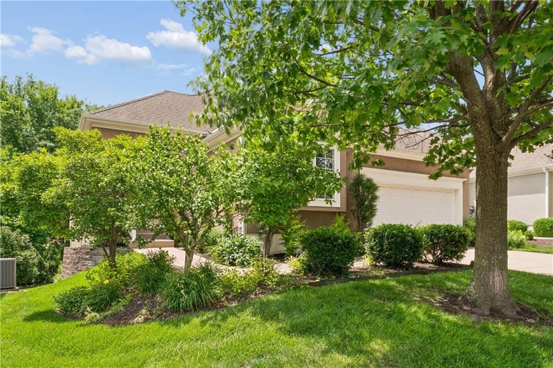 13322 Pennsylvania Ct, Kansas City, MO 64145