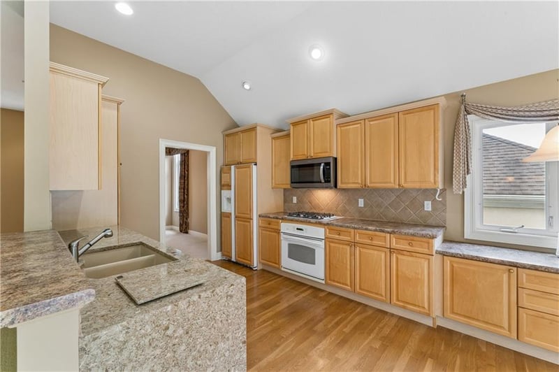 13322 Pennsylvania Ct, Kansas City, MO 64145