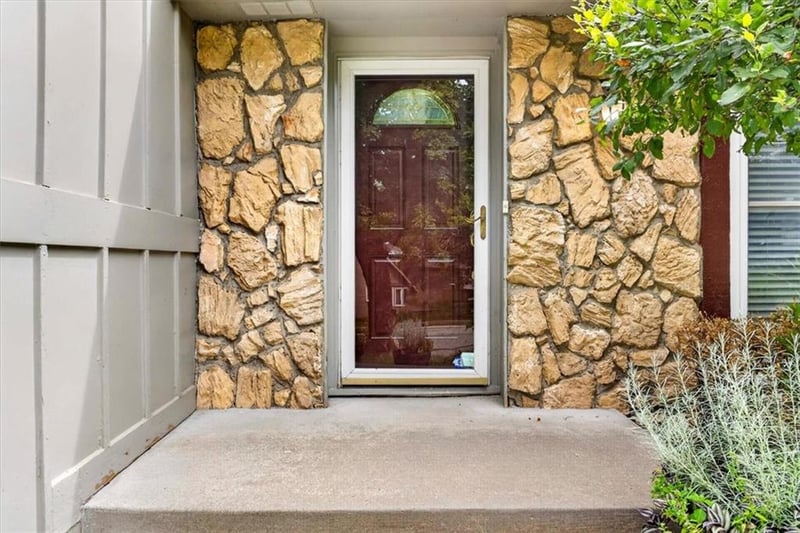 8107 Noland Rd, Lenexa, KS 66215