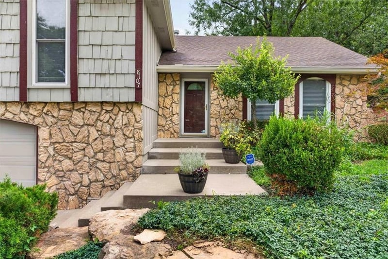8107 Noland Rd, Lenexa, KS 66215