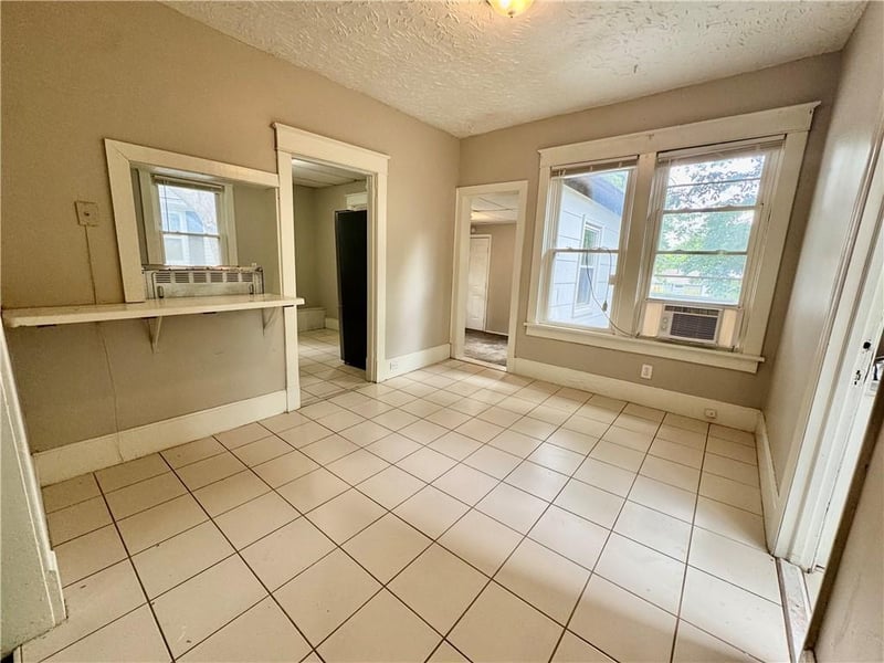 709 Rhodes St, Grandview, MO 64030