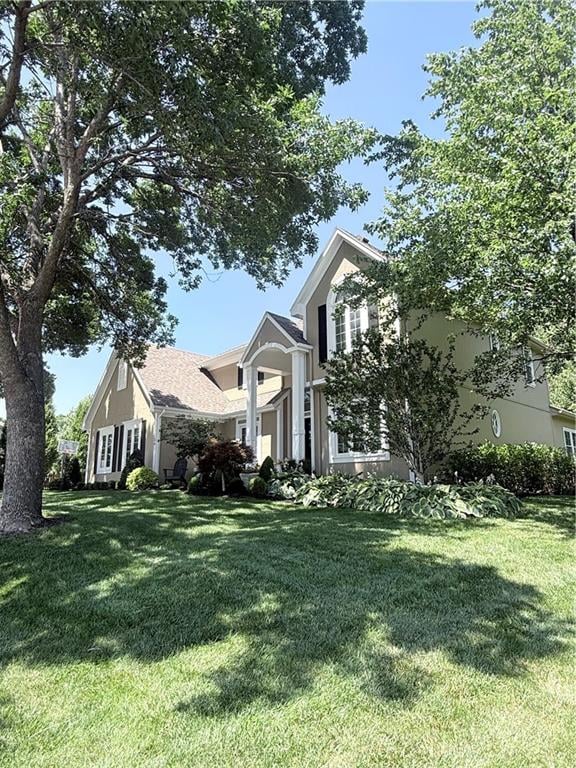 1041 Ellis Dr, Lee's Summit, MO 64081