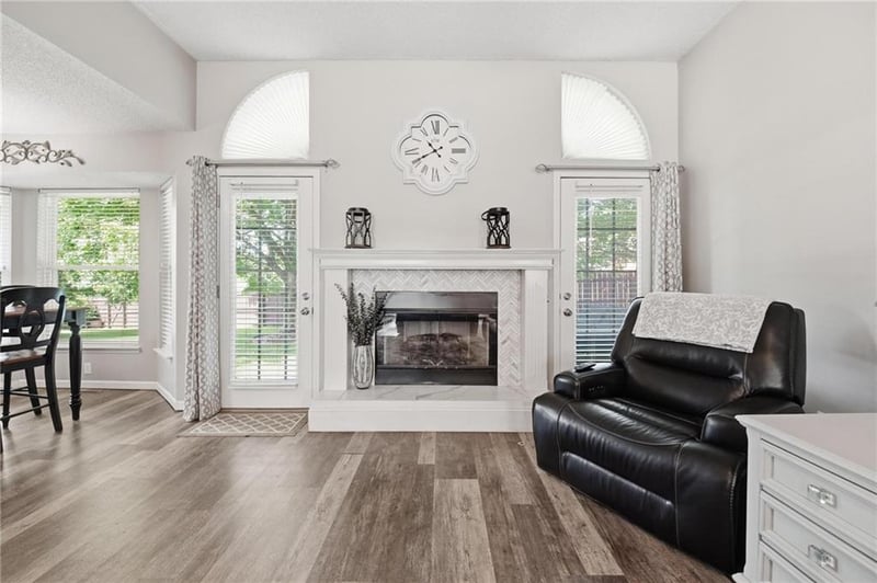 820 Benjamin Cir, Lee's Summit, MO 64081