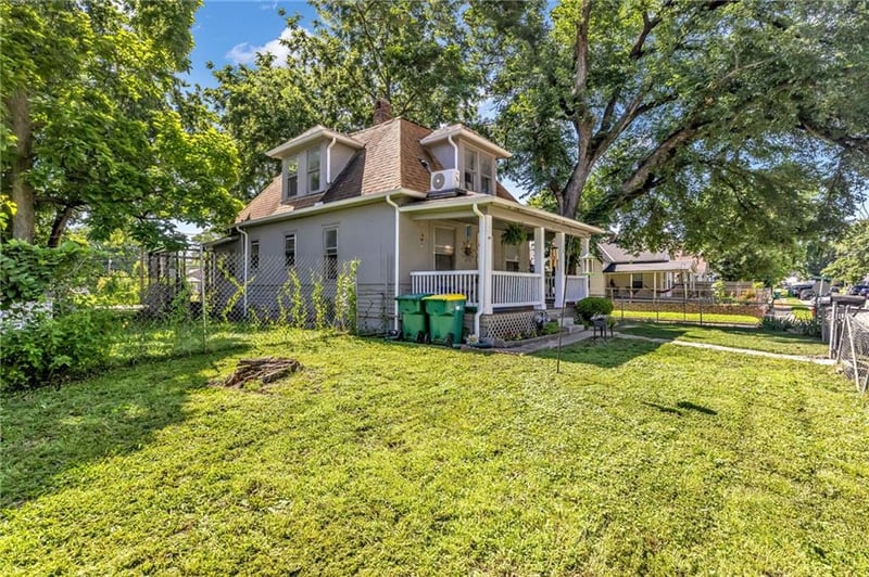 1129 36th St, Kansas City, KS 66106