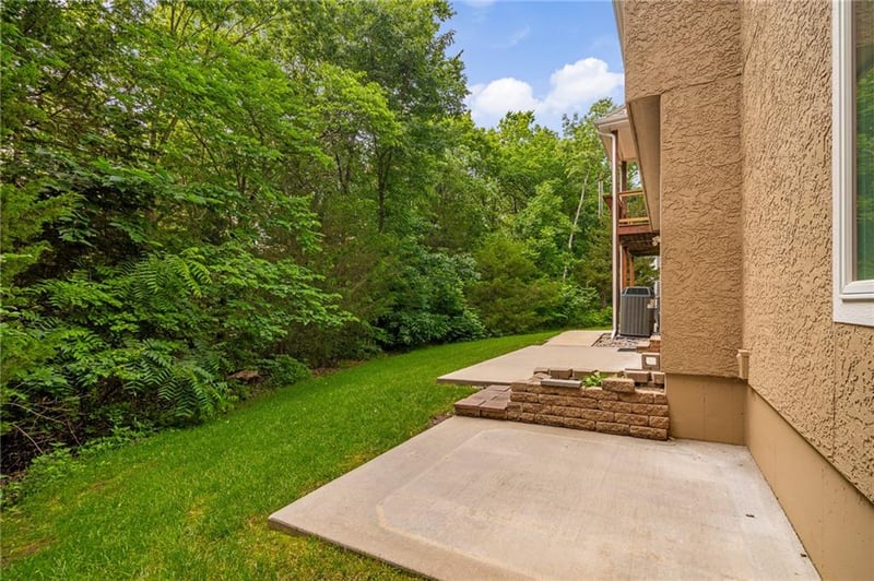 7562 Legler St, Shawnee, KS 66217