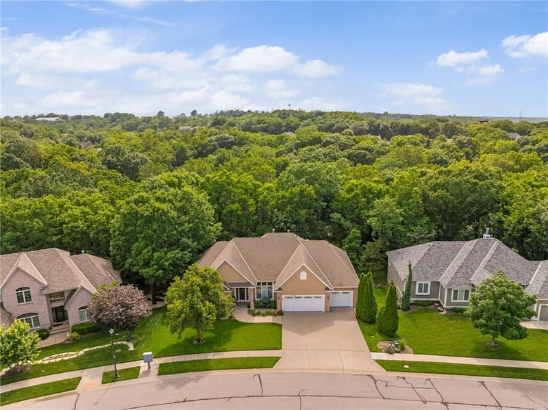 7562 Legler St, Shawnee, KS 66217