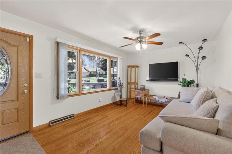 3506 Kimball Ave, Kansas City, KS 66104