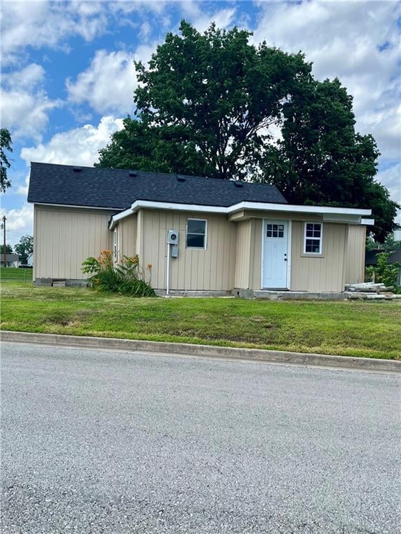 407 23rd St, Higginsville, MO 64037