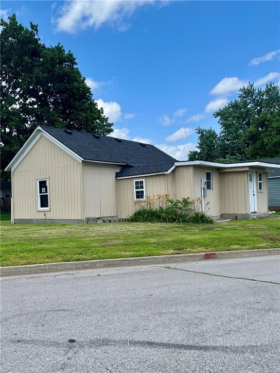 407 23rd St, Higginsville, MO 64037