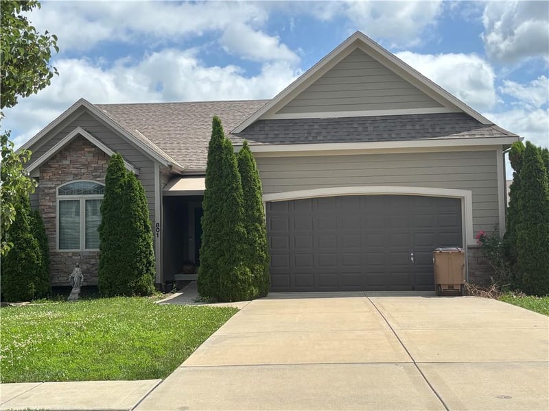 801 Washington St, Raymore, MO 64083