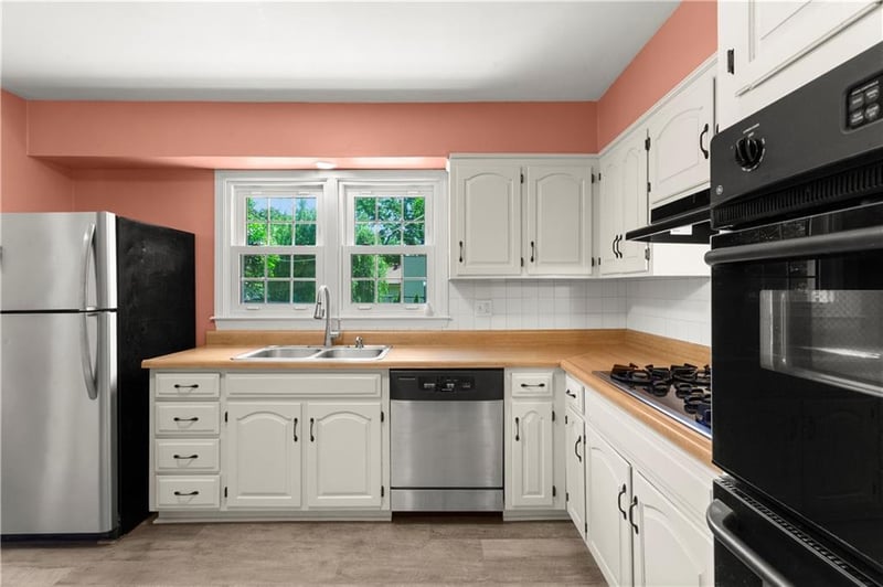 4123 Cottage Ave, Independence, MO 64055