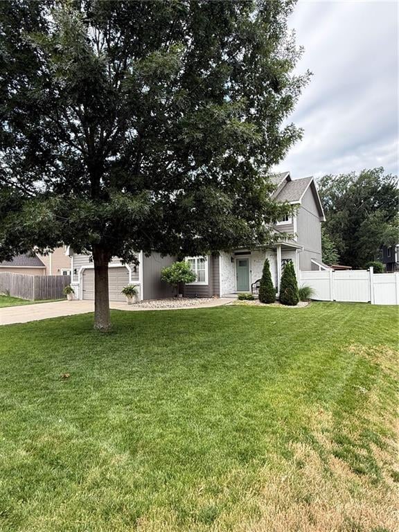 1432 Pin Oak Cir, Ottawa, KS 66067