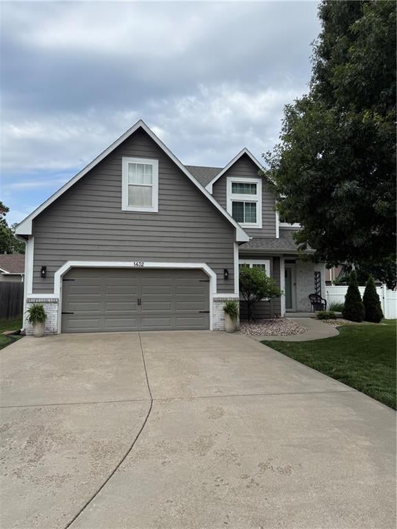1432 Pin Oak Cir, Ottawa, KS 66067
