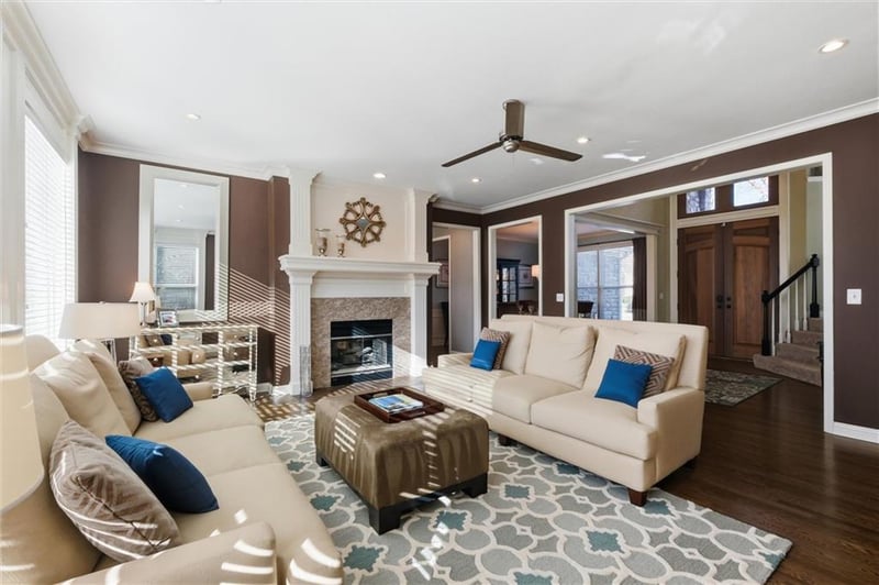 12914 Mackey St, Overland Park, KS 66213