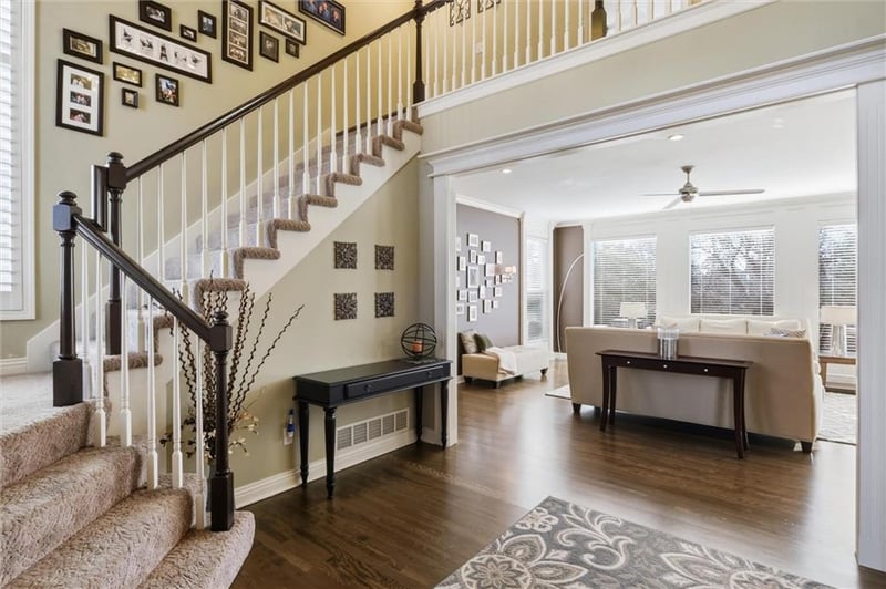 12914 Mackey St, Overland Park, KS 66213