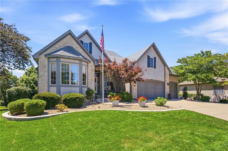 12548 Connell Dr, Overland Park, KS 66213