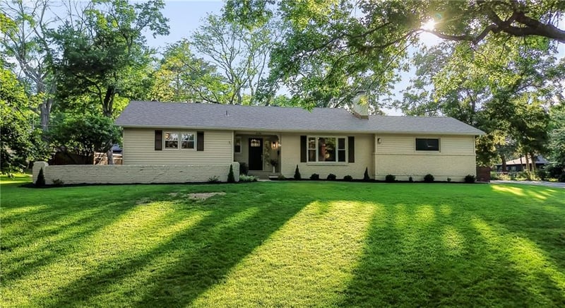 8100 Dearborn Dr, Prairie Village, KS 66208