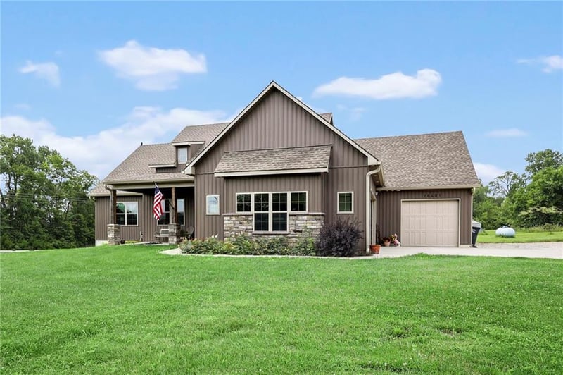 26401 267th St, Harrisonville, MO 64701